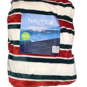 Nautica Twin Plush Christmas Blanket Twin Size Red White Green 60 in. x 90 in.
